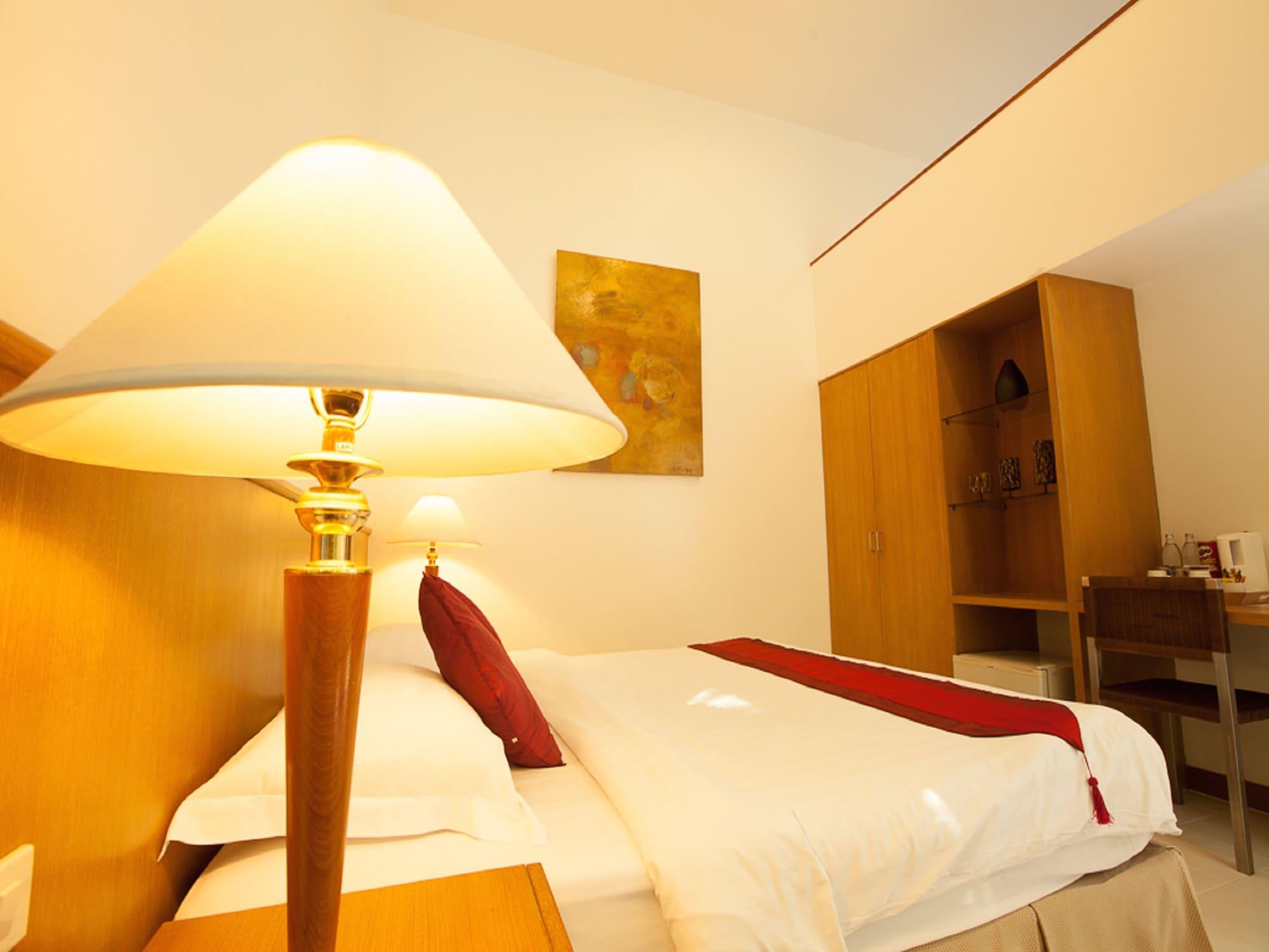 הואה הין Nern Chalet Beachfront Hotel מראה חיצוני תמונה