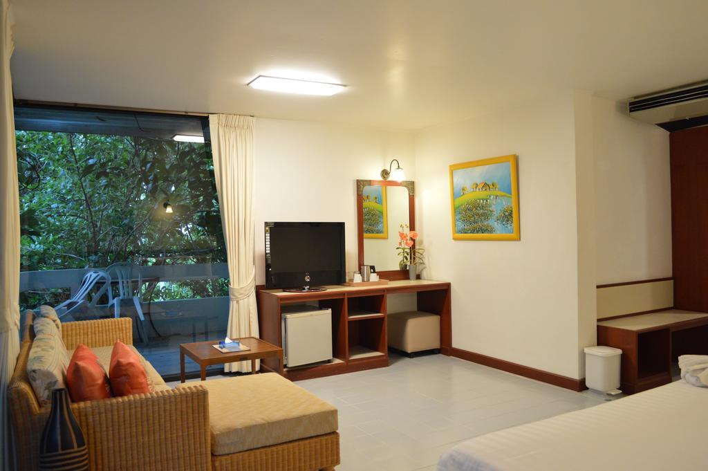 הואה הין Nern Chalet Beachfront Hotel מראה חיצוני תמונה