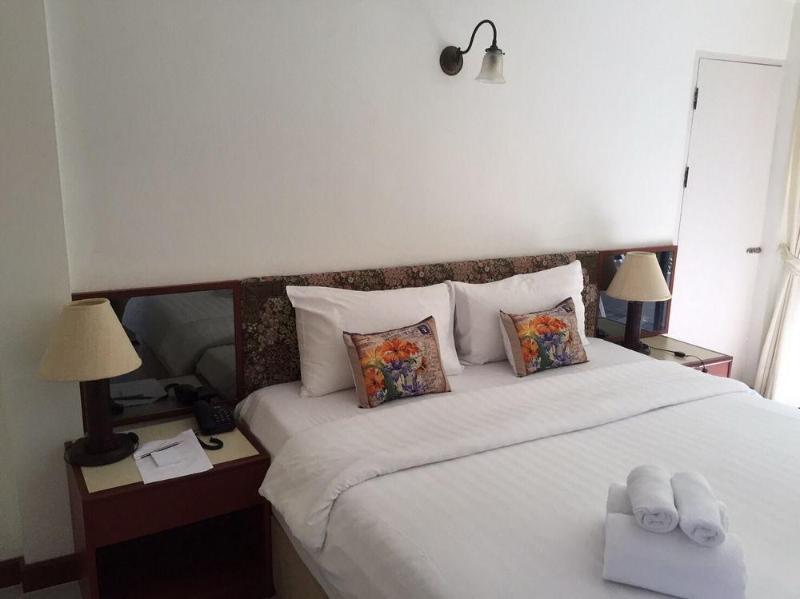 הואה הין Nern Chalet Beachfront Hotel מראה חיצוני תמונה