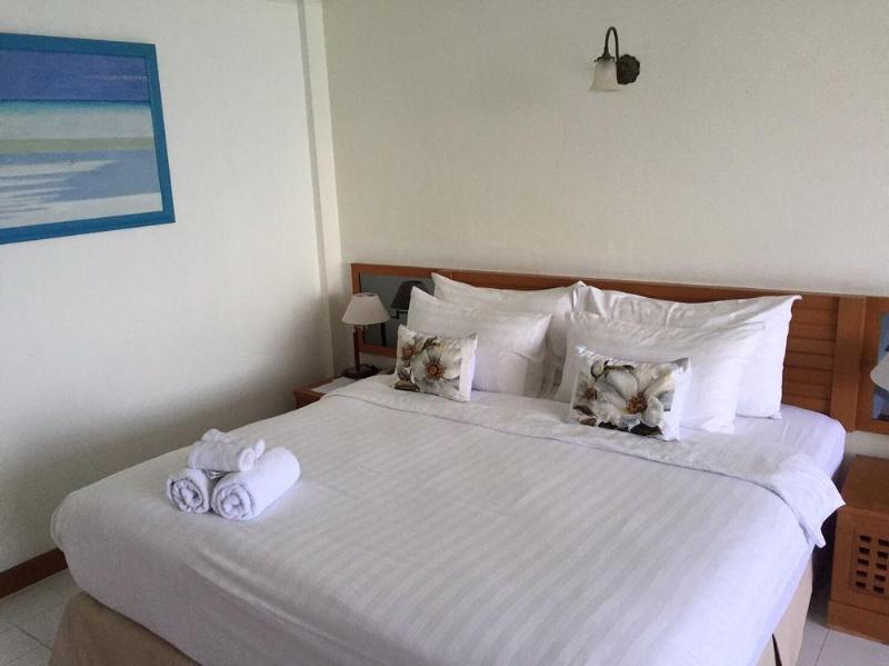 הואה הין Nern Chalet Beachfront Hotel מראה חיצוני תמונה