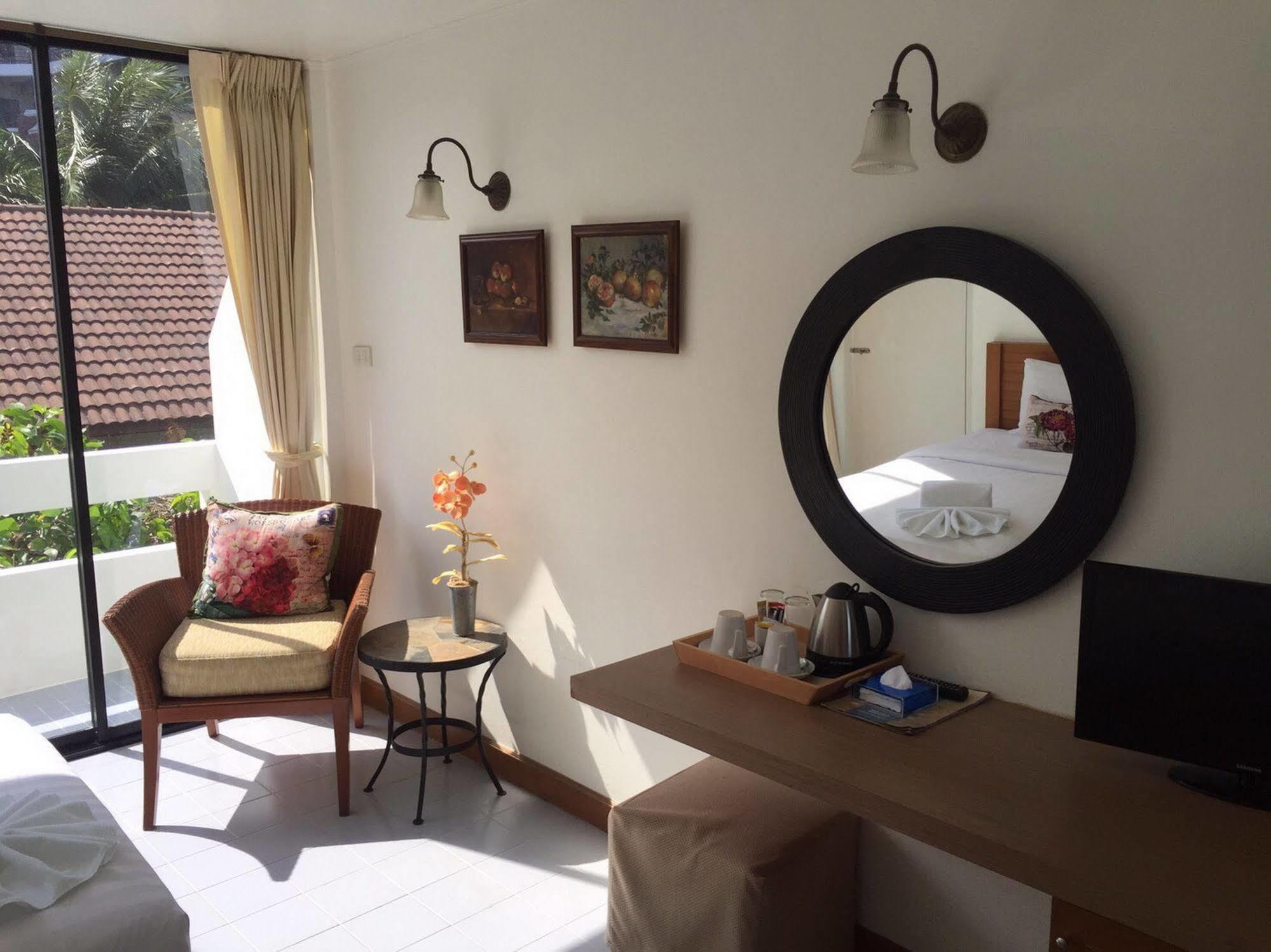 הואה הין Nern Chalet Beachfront Hotel מראה חיצוני תמונה
