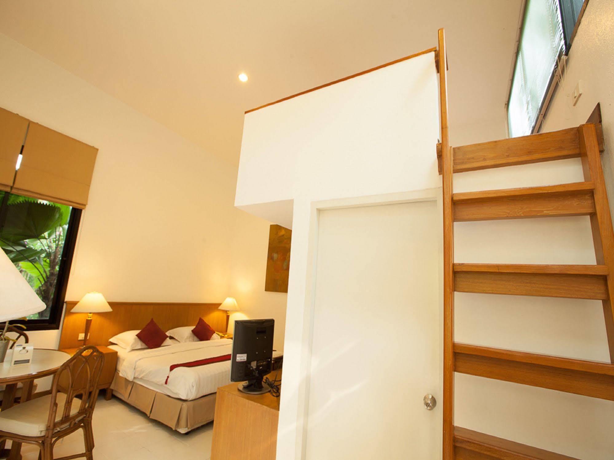 הואה הין Nern Chalet Beachfront Hotel מראה חיצוני תמונה